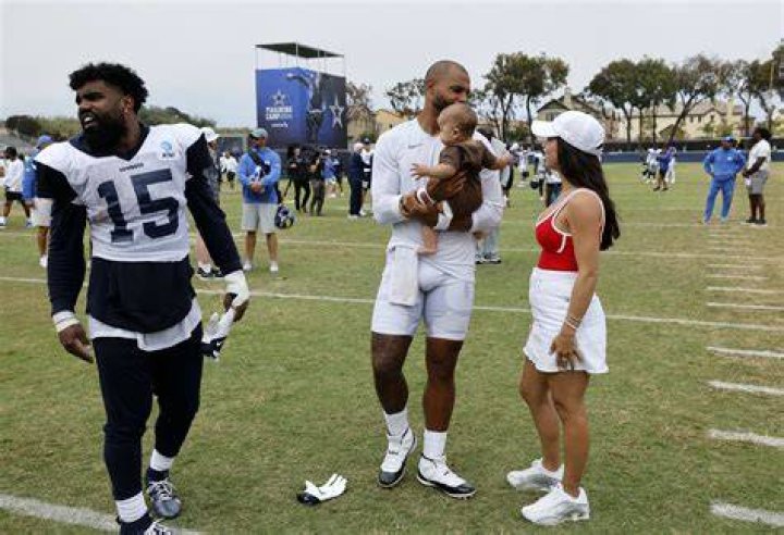 Cowboys Looking Into Ezekiel Elliott&rsquo;s Role in Bar Altercation The