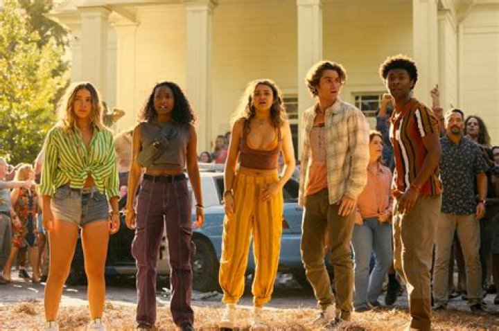 Cr&iacute;tica Outer Banks 2 Temporada aposta no mist&eacute;rio Caixa de S&eacute;ries