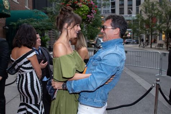 Dakota Johnson Is Still Close With Former Stepfather Antonio Banderas