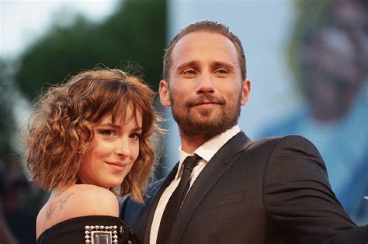 Dakota Johnson Reveals Her Dad Don Johnson Hasn't Seen Fifty Shades