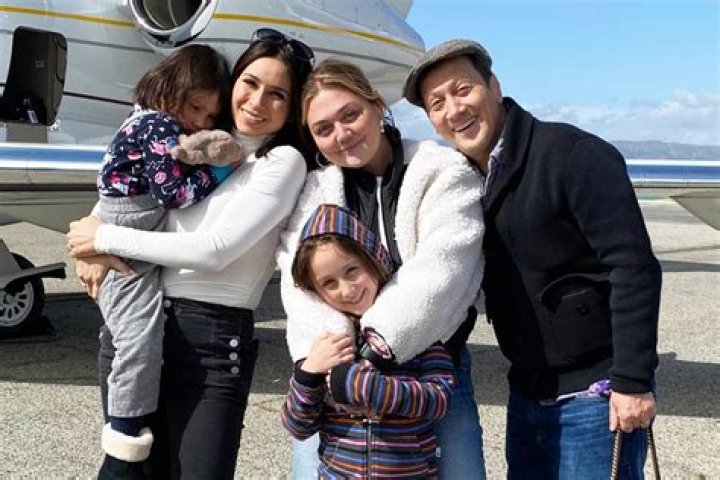 Dan Schneider family, wife, children, parents, siblings PicoBlog