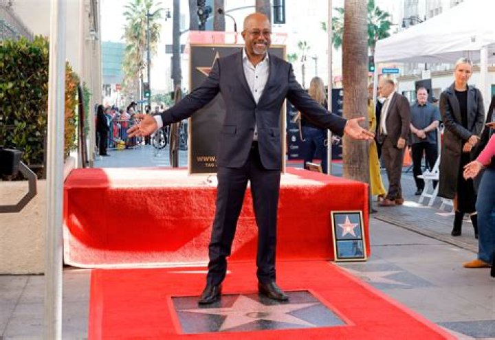 Darius Rucker receives star on Hollywood Walk of Fame, thanks his