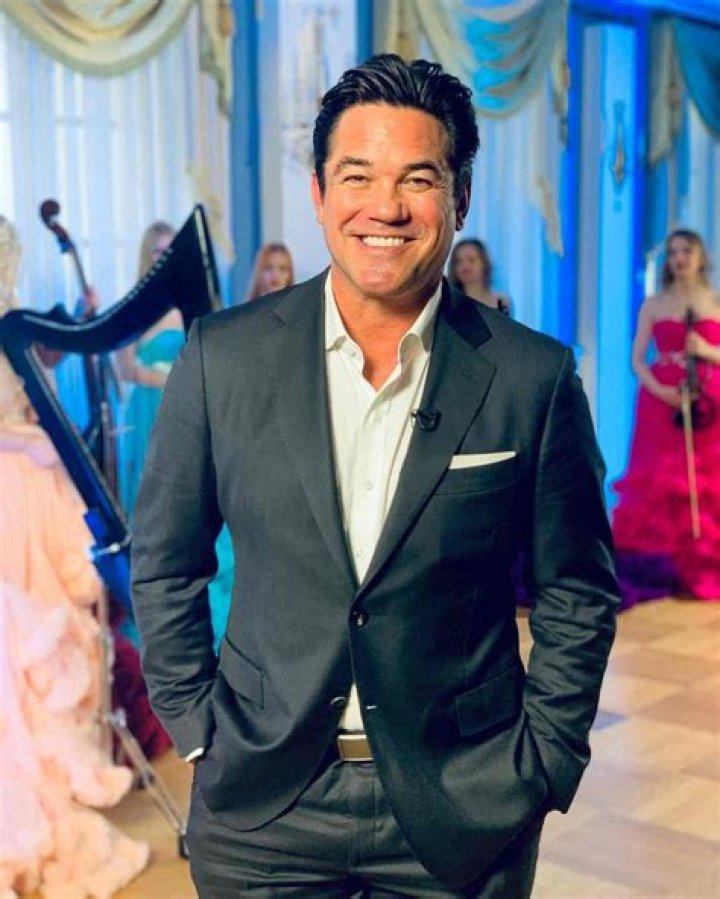 Dean Cain Biography, Age, Height & Wife mrDustBin