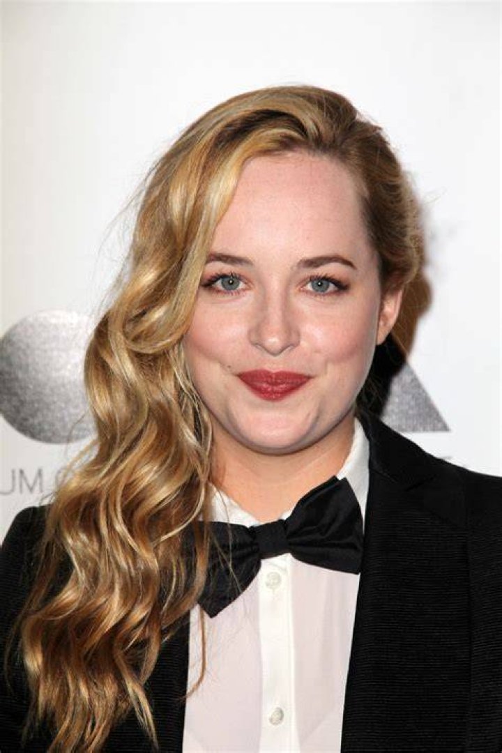 Did Dakota Johnson Get Plastic Surgery? Transformation Photos Life
