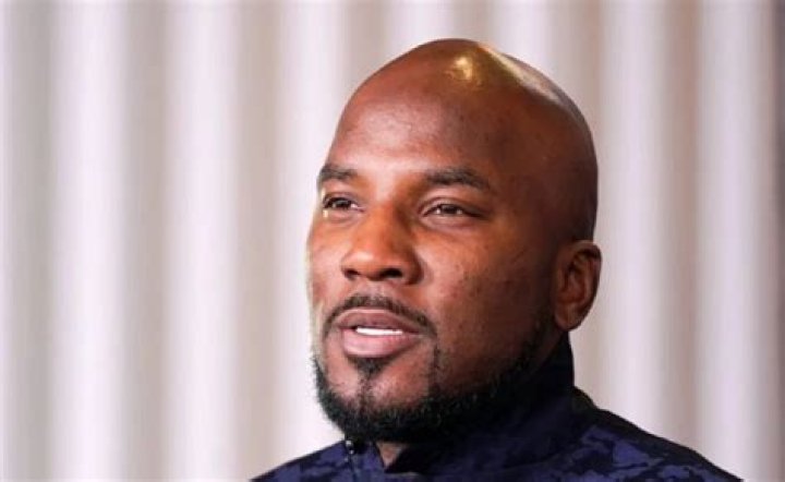 Does Young Jeezy Bald Head Look Like a Knee Cap?