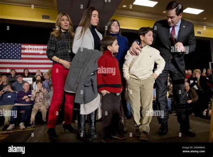 Dousdebes Rubio Biography Facts, Childhood, Family Life