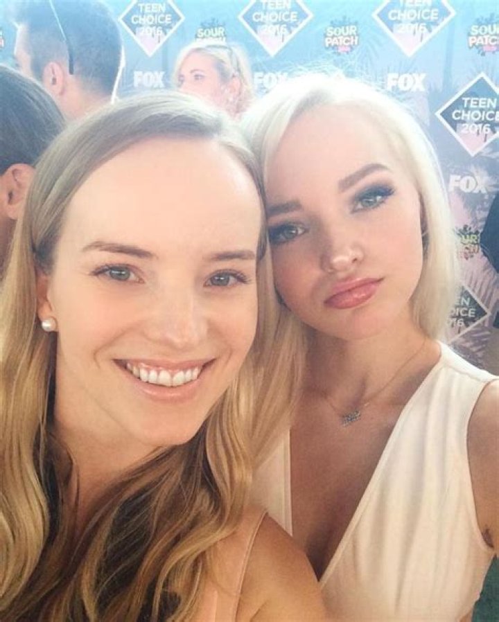 Dove Cameron Sister Claire Hosterman Age, Job, More J14