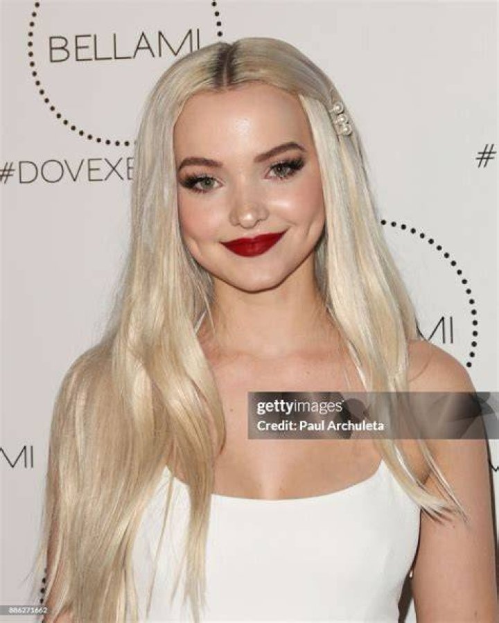 Dove Cameron Twin Sister Name