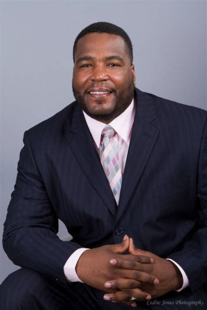 Dr. Umar Johnson to Speak in Los Angeles Los Angeles Sentinel