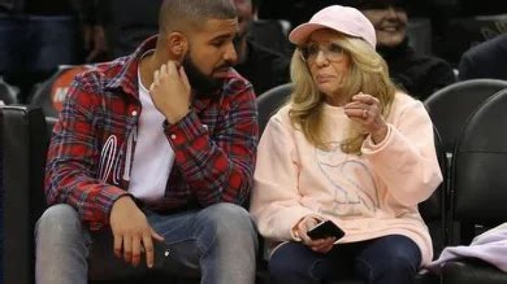 Drake Brings His Mom Sandra Graham On Stage At MSG Watch