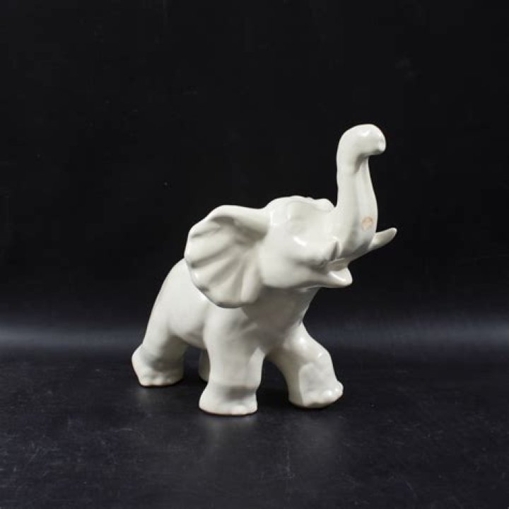 ELEFANT AnnaLisa Thompson Upsala Ekeby