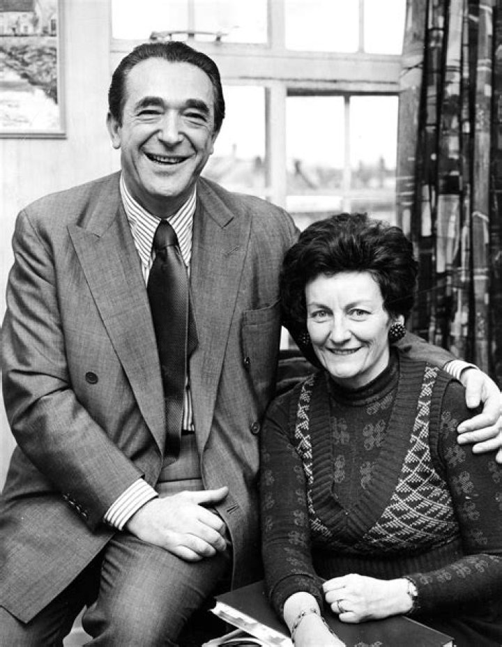 Elisabeth Maxwell, Expert on Holocaust, Dies at 92