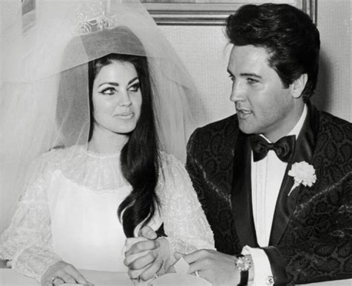 Elvis and Priscilla Presley Got Divorced on This Day in 1973 Go Fug