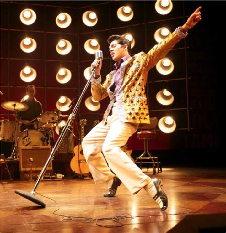 Elvis dancing rockabilly Pinterest