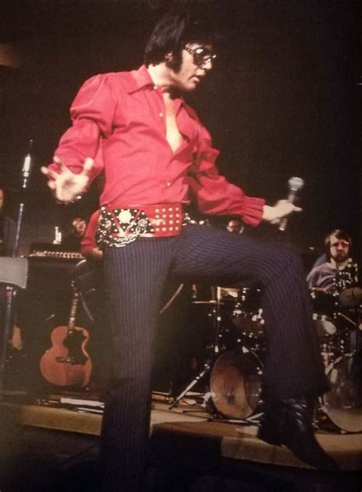 Elvis Presley on Twitter "🎸Elvis Trivia 🎸 Elvis was seen sporting lots