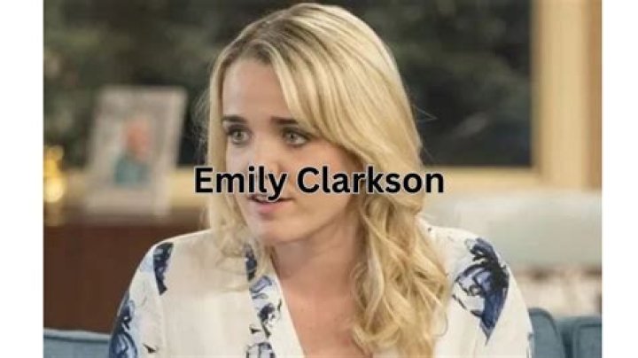 Emily Simpson Bio, Net Worth, TV Show, RHOC, Attorney, Surgery