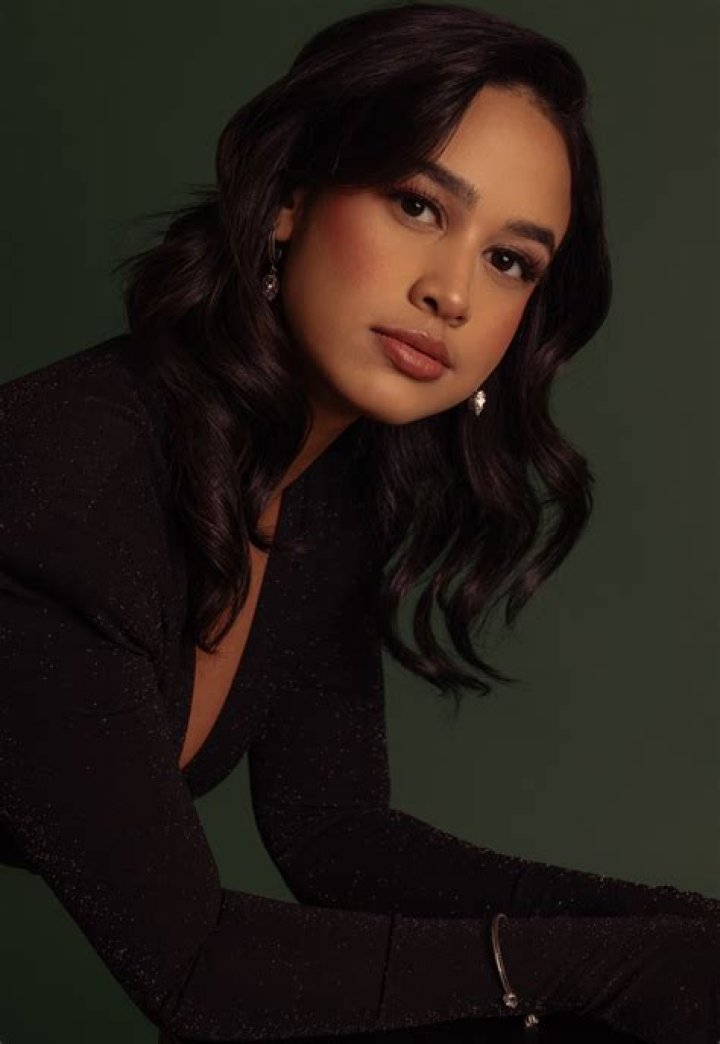 Emily Tosta Atriz Wiki Bio Idade Altura Peso Namorado vrogue.co