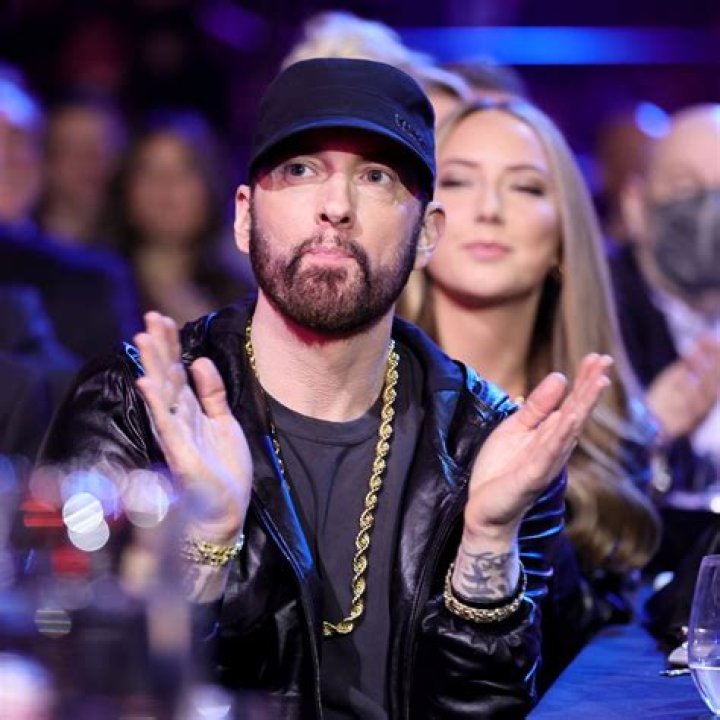 Eminem collect family photos.