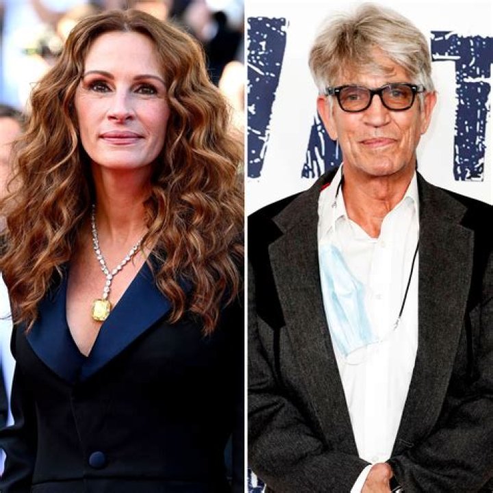 Eric Roberts and Julia Roberts. Julia Roberts was born on October 28th
