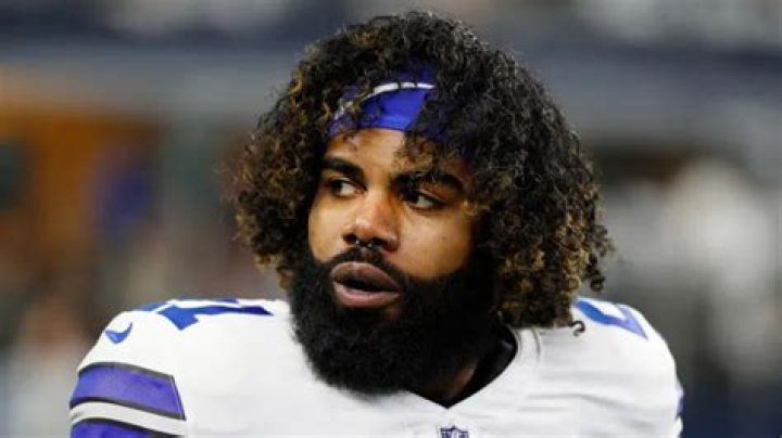 Ezekiel Elliott contract details Patriots bolster backfield by adding