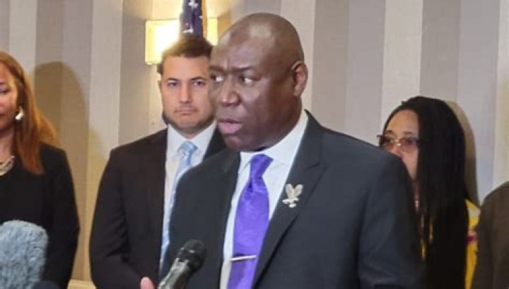 Family sues over fatal shooting of unarmed man by offduty Chicago cop