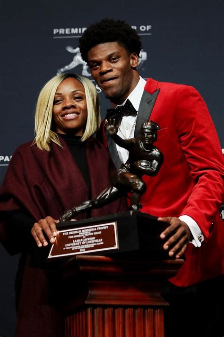 Felicia Jones, Lamar Jackson's Mom 5 Fast Facts