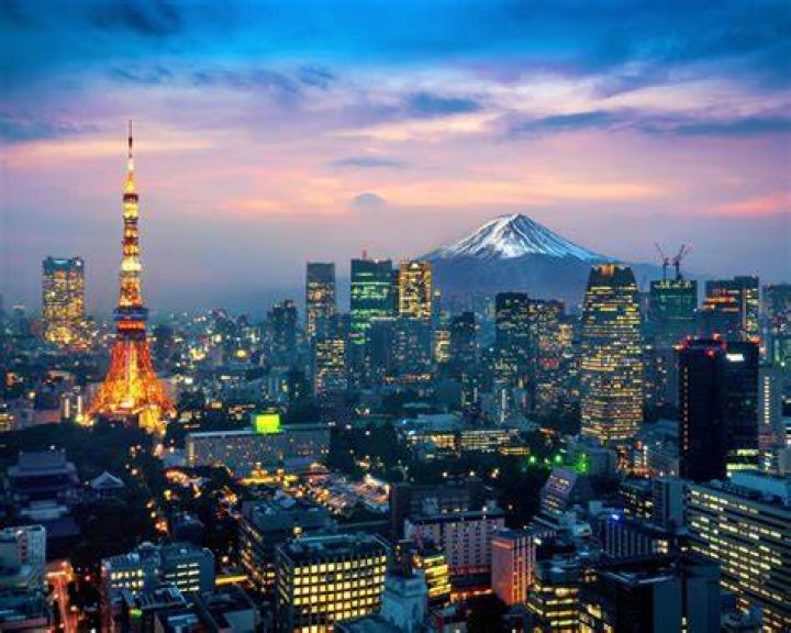 FileGinza at Night, Tokyo.jpg Wikimedia Commons