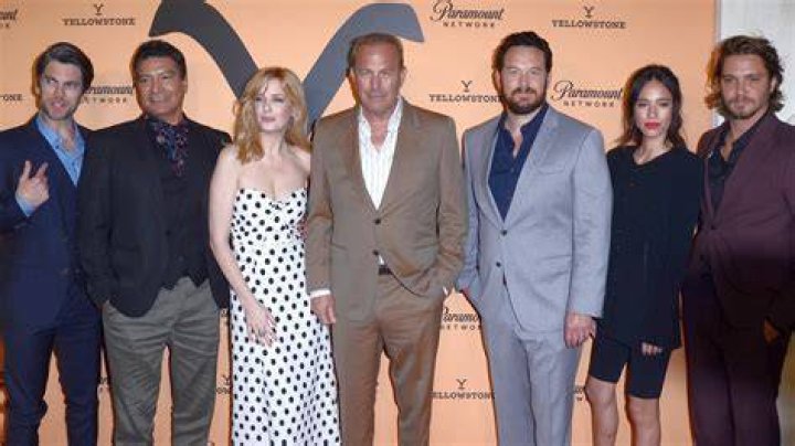 Find out about the cast of the Hallmark Channel Movie “Wedding Every