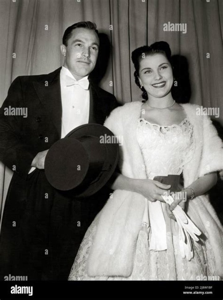Gene Kelly Josefa Betancourt