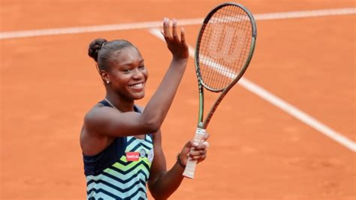 German teenager Noha Akugue reaches Hamburg final on first time in main
