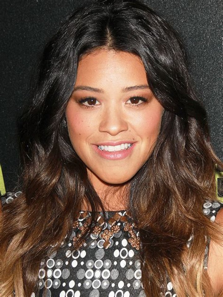 Gina Rodriguez Biography Facts, Childhood, Family Life & Achievements