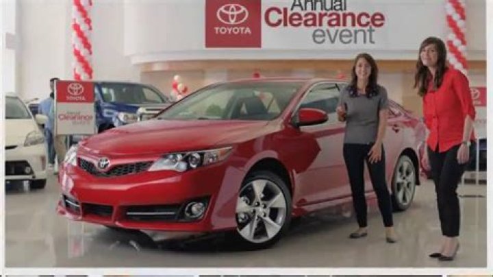 Girl in toyota camry commercial