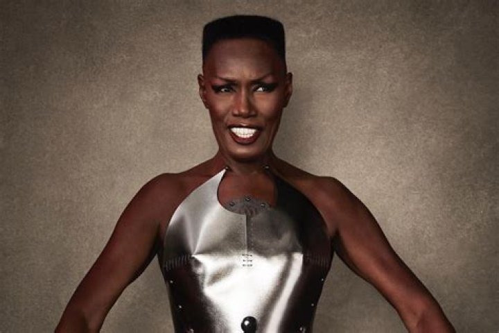 Grace Jones "La Vie En Rose" &mdash; Reid Lee