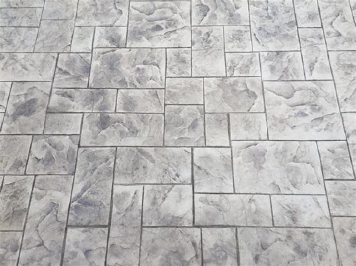 Grand Ashlar Slate Stamped Concrete Driveway in London Ontario Stamped