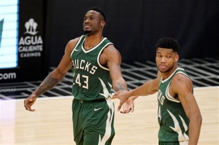 Greek Freak shares emotional moment with brother, Thanasis