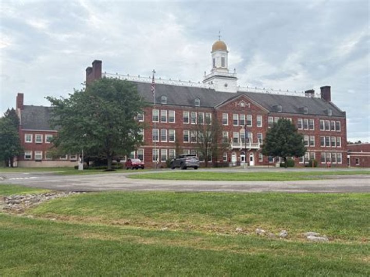GreekAmerican School Superintendent Resigns after 14YearOld Girl&rsquo;s