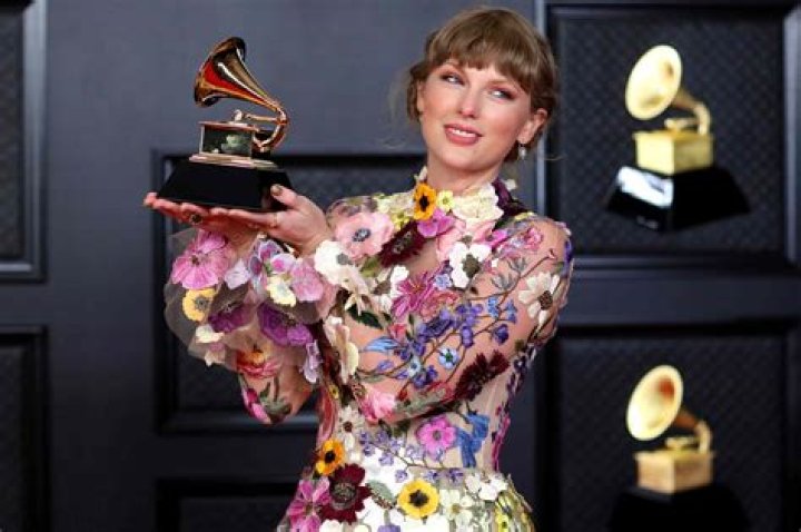 How Many Grammys Does Taylor Swift Have? POPSUGAR Entertainment UK