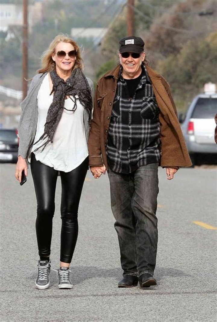How Newlyweds Daryl Hannah, Neil Young Bonded Over Their 'Passion'