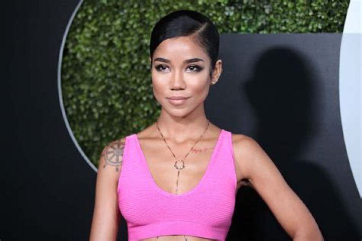 How old is jhene aiko daughter