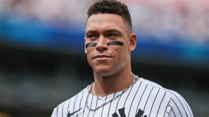 How Tall Is Aaron Judge? (Explained)
