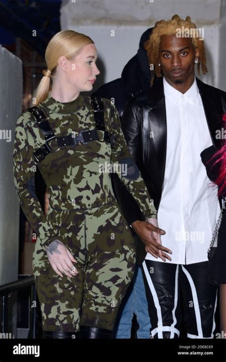 Iggy Azalea and her boyfriend, Nick Young, held hands on the red