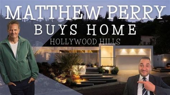 Inside Matthew Perry's Tragic Love Life Julia Roberts and More