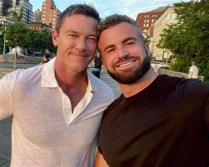 Is Luke Evans Gay and Who Is The Boyfriend?
