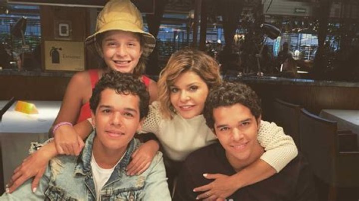 Itat&iacute; Cantoral y su hija revela por qu&eacute; no le dice a Mar&iacute;a Itat&iacute; que