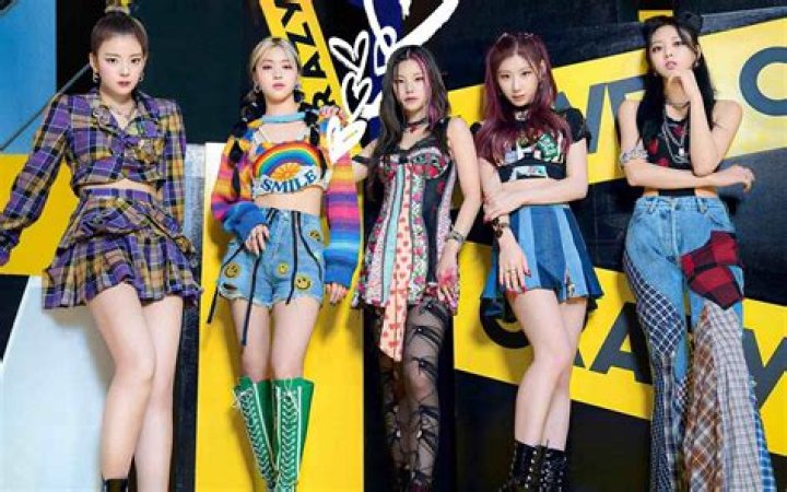 ITZY announces the group's comeback along with the schedule for their 1st world tour allkpop