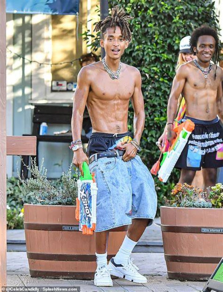 Jaden Smith Shows Off His Muscles After Committing to Gaining Weight