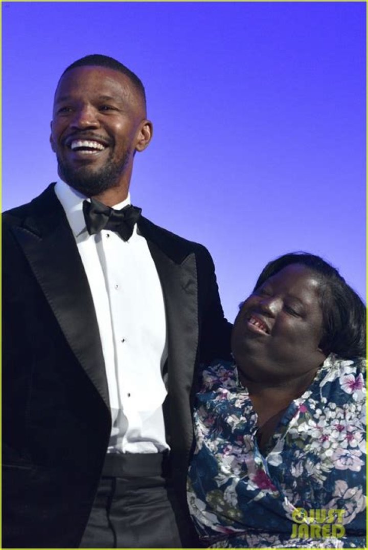 Jamie Foxx Mourns the Death of His Younger Sister “My Heart Is