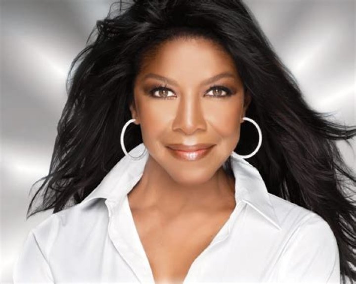 Jan 10, 1981 Natalie Cole on Crack in Burning Hotel Best Classic Bands