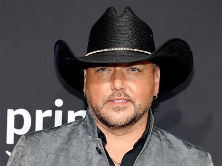 Jason Aldean's Wife Says It's 'Not Easy' Being Married to a Star