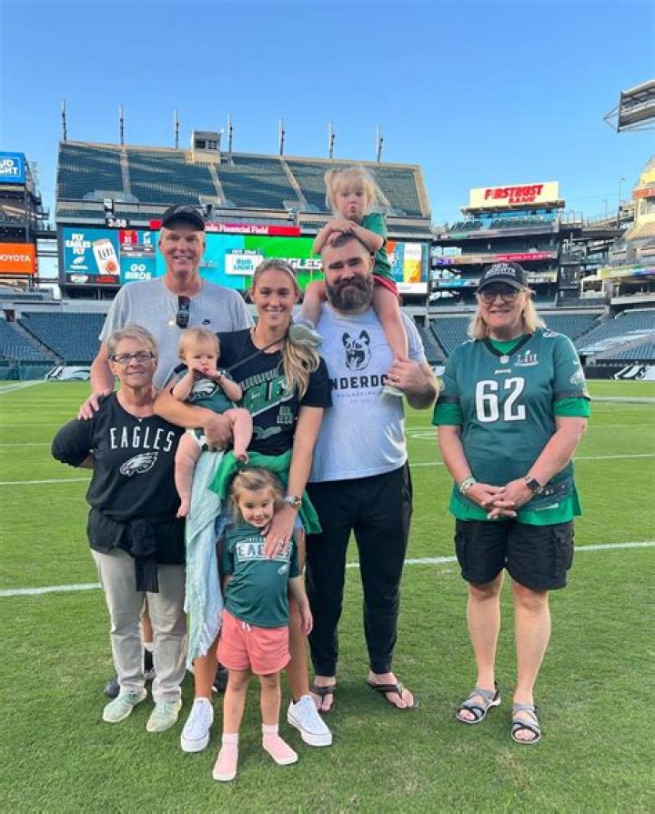 Jason Kelce baby Philadelphia Eagles center, wife Kylie